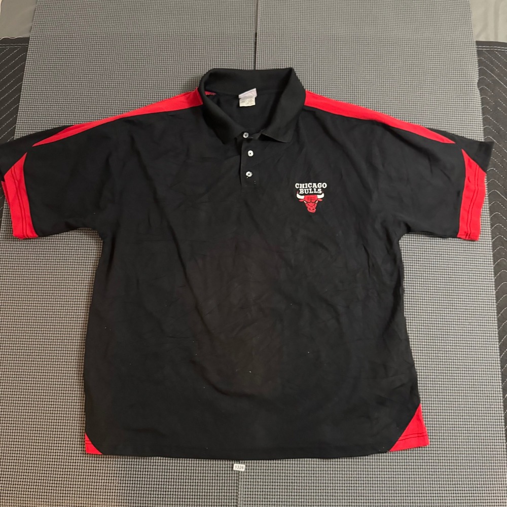 NBA Chicago Bulls Polo Shirt Mens XL Black Red Embroidered Logo Short Sleeve